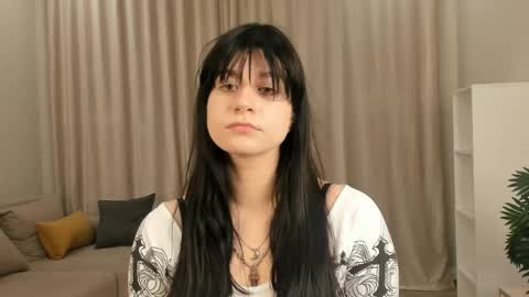 Snapshot of marianmollberg chatting on May 2026 06:17:02 PM Marian online show from May 2026 06:17:02 PM