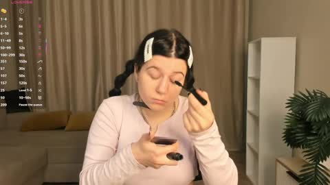 Snapshot of marianmollberg chatting on May 2026 06:14:01 PM Marian online show from May 2026 06:14:01 PM