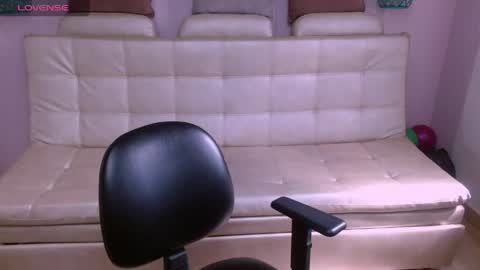 marianne_cam online show from June 2026 02:33:01 PM