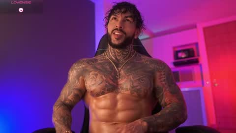 Mariano Costa online show from October 2025 04:40:02 AM