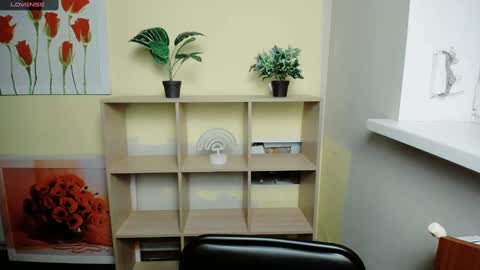 Snapshot of mariatess_ chatting on January 2025 02:14:01 PM Mariia online show from January 2025 02:14:01 PM