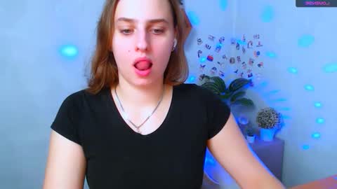 Snapshot of mariatess_ chatting on October 2025 01:26:02 PM Mariia online show from October 2025 01:26:02 PM