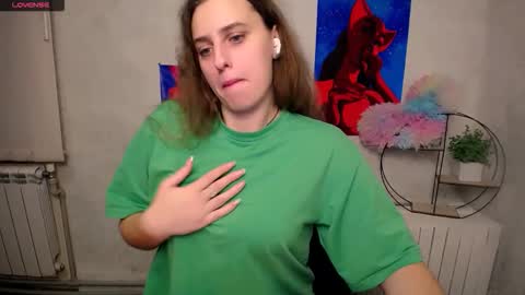 Snapshot of mariatess_ chatting on November 2025 06:23:01 AM Mariia online show from November 2025 06:23:01 AM