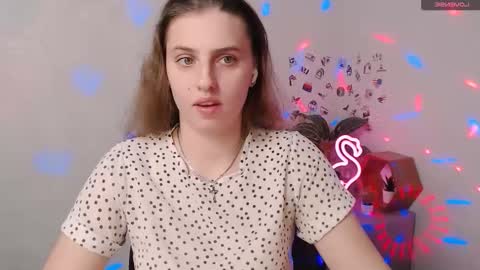 Snapshot of mariatess_ chatting on November 2025 01:06:01 PM Mariia online show from November 2025 01:06:01 PM