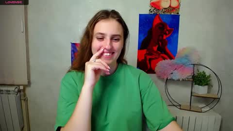 Snapshot of mariatess_ chatting on November 2025 01:55:02 PM Mariia online show from November 2025 01:55:02 PM