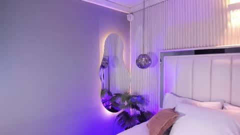 Maria online show from November 2025 05:04:02 PM