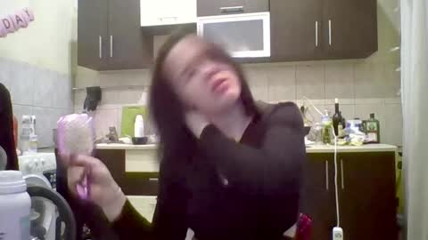 Mari online show from February 2026 04:16:01 PM