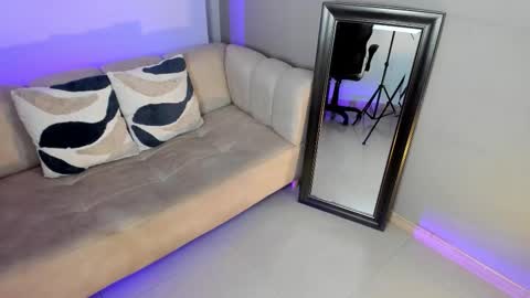 marie_bass online show from February 2026 01:28:01 PM