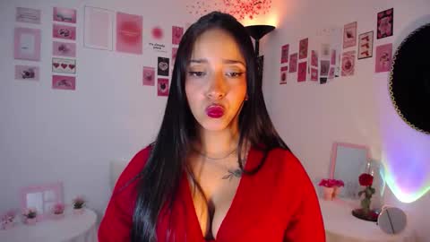 Nicolle online show from March 2026 07:51:02 PM