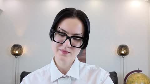 Marie Fitch online show from March 2026 12:45:01 AM