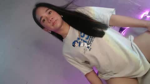 yourdreamgirl  MARIE  online show from April 2026 03:09:01 AM