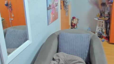 Snapshot of marie_marie03 chatting on January 2025 12:05:02 PM Marie   online show from January 2025 12:05:02 PM