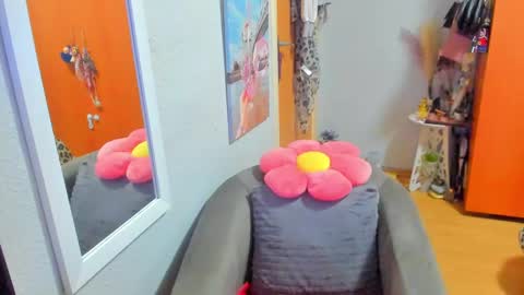 Snapshot of marie_marie03 chatting on February 2025 06:21:02 AM Marie   online show from February 2025 06:21:02 AM