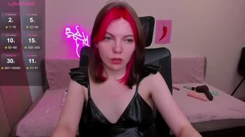 Snapshot of marie_reyess chatting on May 2026 04:30:02 AM Marie 3 online show from May 2026 04:30:02 AM