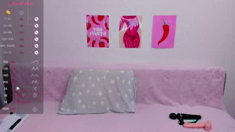 Snapshot of marie_reyess chatting on May 2026 04:53:01 AM Marie 3 online show from May 2026 04:53:01 AM
