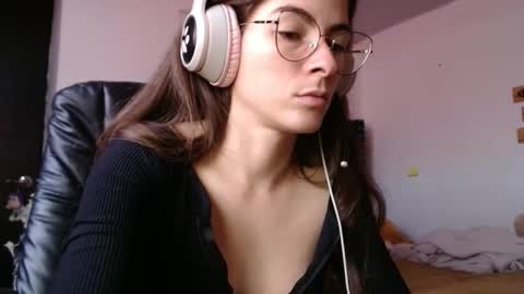 Snapshot of mariel_sins21 chatting on February 2025 04:03:01 PM Mariie online show from February 2025 04:03:01 PM