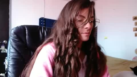 Snapshot of mariel_sins21 chatting on February 2025 05:05:02 PM Mariie online show from February 2025 05:05:02 PM