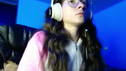 Snapshot of mariel_sins21 chatting on February 2025 12:24:01 AM Mariie online show from February 2025 12:24:01 AM