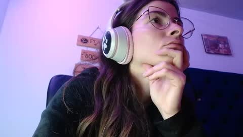 Snapshot of mariel_sins21 chatting on March 2025 09:53:01 PM Mariie online show from March 2025 09:53:01 PM