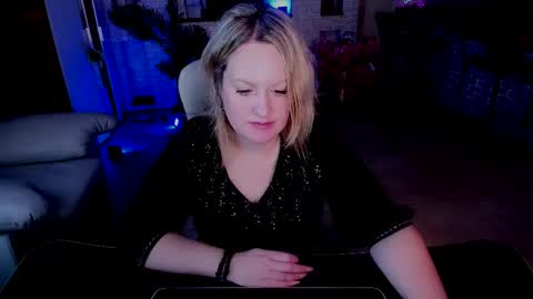 mariemlui online show from November 2025 02:50:01 PM