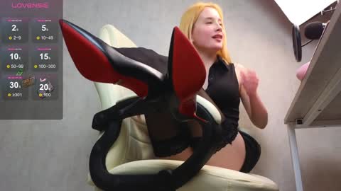 Snapshot of marietta__castro chatting on December 2024 06:27:02 PM Marietta online show from December 2024 06:27:02 PM