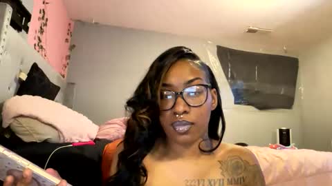 eMariexxx online show from February 2026 07:04:02 AM
