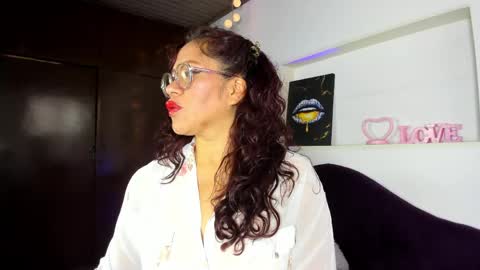 mariia_paulaa online show from May 2026 01:18:01 PM