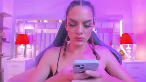 mariiahneedles online show from March 2026 03:54:01 AM