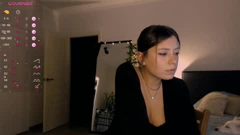 Mari online show from December 2024 02:55:01 PM