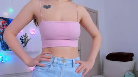 Snapshot of marilinal chatting on December 2025 07:47:02 AM Marilina online show from December 2025 07:47:02 AM