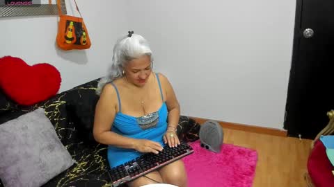 marilyn70 online show from October 2025 10:07:01 PM