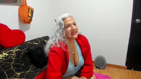 marilyn70 online show from October 2025 10:32:02 PM