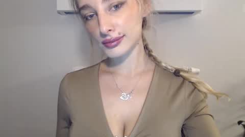 Snapshot of marilyndevilish chatting on December 2024 09:15:01 PM MarilynDevilish online show from December 2024 09:15:01 PM