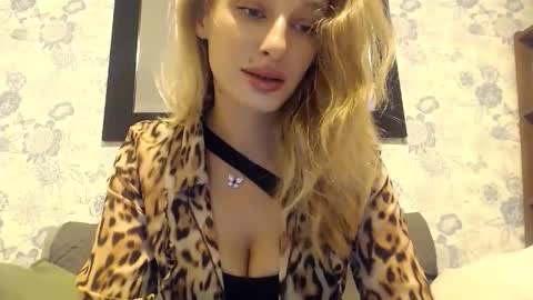 Snapshot of marilyndevilish chatting on October 2025 02:36:02 AM MarilynDevilish online show from October 2025 02:36:02 AM