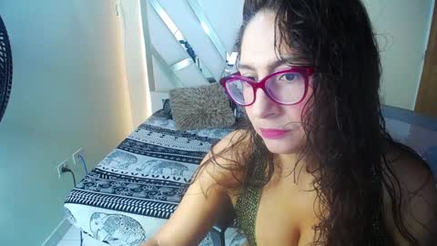 marilynetthan online show from December 2024 01:12:02 PM