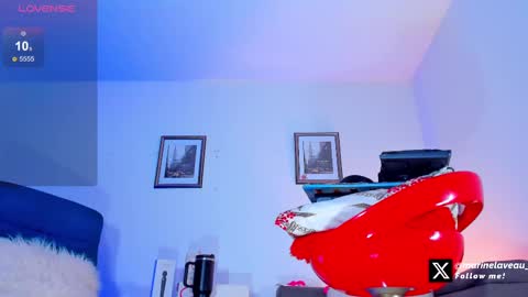 marinelaveau online show from February 2025 03:56:02 AM