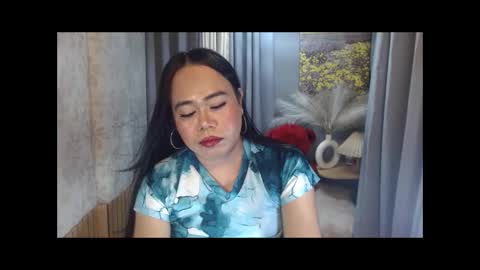 Snapshot of mariposa_911 chatting on April 2026 05:17:02 PM LEAH online show from April 2026 05:17:02 PM