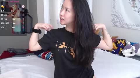 Snapshot of marissapeach chatting on October 2025 02:13:02 PM MarissaPeach online show from October 2025 02:13:02 PM