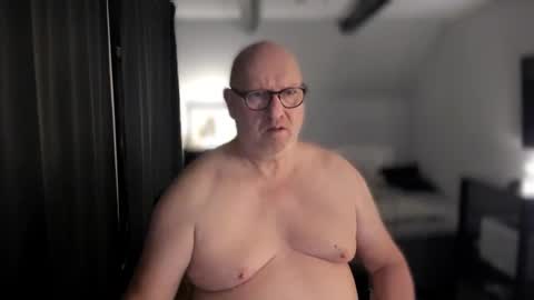 Snapshot of mark1963sub chatting on February 2025 08:37:01 PM Mark online show from February 2025 08:37:01 PM