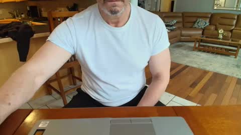 Snapshot of mark48130 chatting on February 2025 03:15:02 PM Mark online show from February 2025 03:15:02 PM