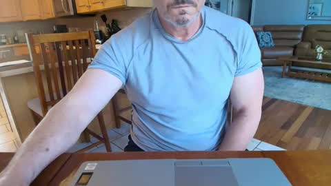 Snapshot of mark48130 chatting on March 2025 09:09:02 PM Mark online show from March 2025 09:09:02 PM