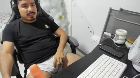 mark_82546 online show from December 2025 08:42:02 AM