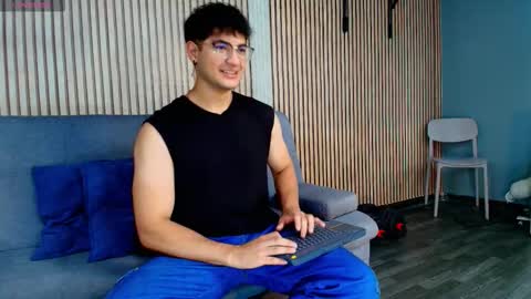 mark_evans1_ online show from October 2025 09:02:01 PM