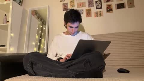 Mark online show from November 2025 02:52:02 PM