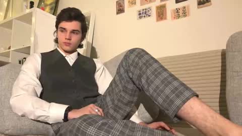 Mark online show from November 2025 02:08:01 PM