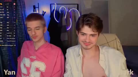 Mark online show from December 2025 04:51:02 AM