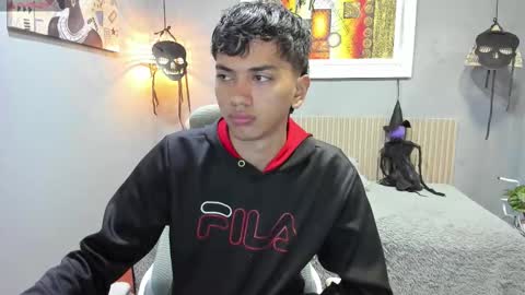 Snapshot of markbowie chatting on November 2025 11:32:01 AM markbowie online show from November 2025 11:32:01 AM