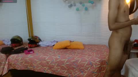 Snapshot of markbowie chatting on November 2025 09:43:02 PM markbowie online show from November 2025 09:43:02 PM