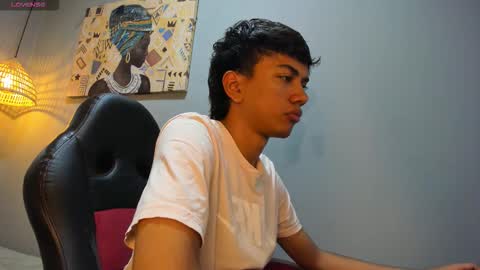 Snapshot of markbowie chatting on November 2025 11:54:02 AM markbowie online show from November 2025 11:54:02 AM