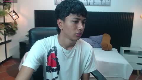 Snapshot of markbowie chatting on November 2025 12:08:02 PM markbowie online show from November 2025 12:08:02 PM